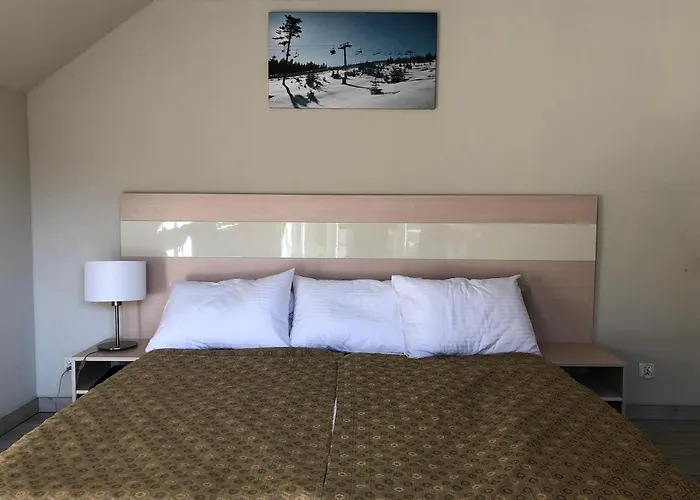 Czarna Gora * シェンナ